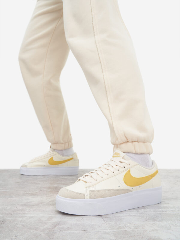 Кеды женские Nike Blazer Low Platform, Бежевый